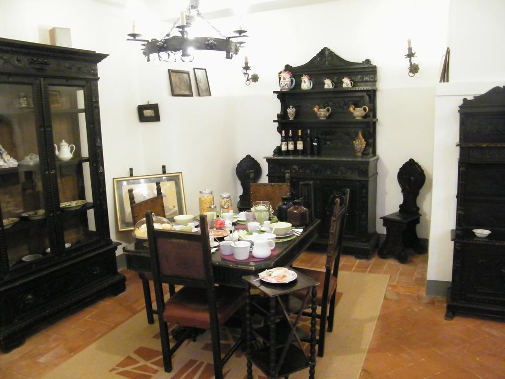 B&B Il Glicine Montefollonico Luaran gambar