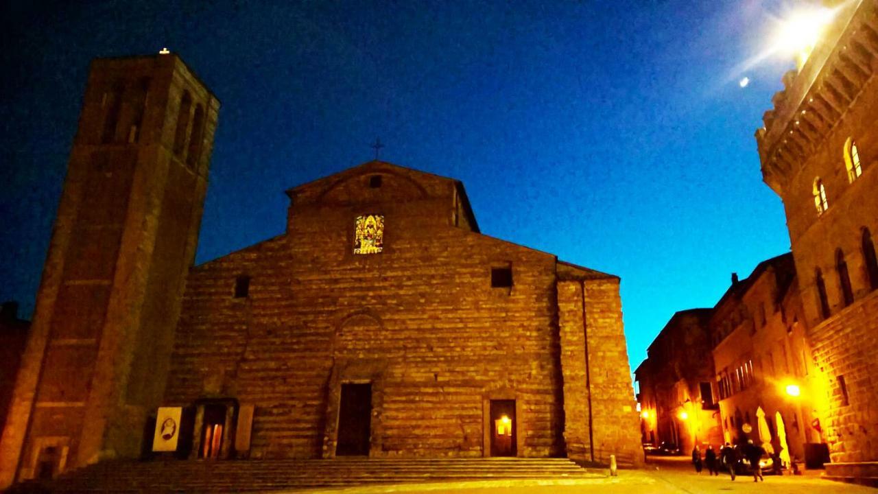 B&B Il Glicine Montefollonico Luaran gambar